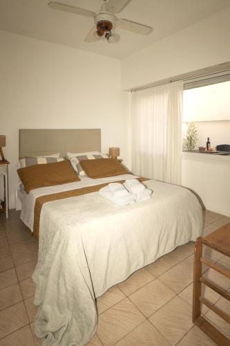 DEPARTAMENTO cerca de CABA hasta 4 personas Parking Gratis Patio ideal familias estadias cortas por Trabajo Recitales Salud y Capacitaciones