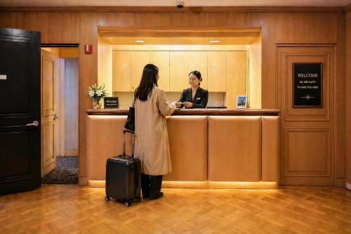 The Buckingham Hotel - image 29