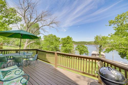 Reeds Spring Home on Table Rock Lake with Deck! in Reeds Spring, USA