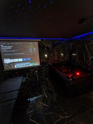 Obsidian Suite Love Room in Triel-Sur-Seine