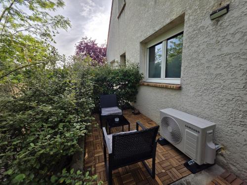 Obsidian Suite Love Room in Triel-Sur-Seine