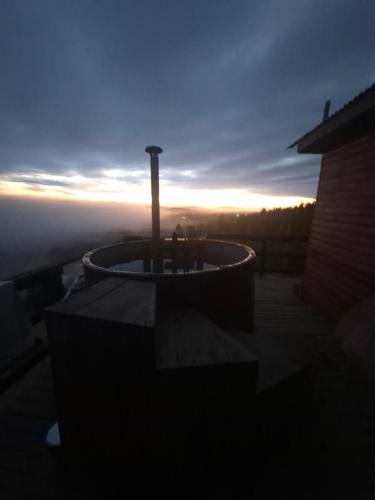 Cabaña con tinaja en mirador (Cabana con tinaja en mirador) in Marchihue