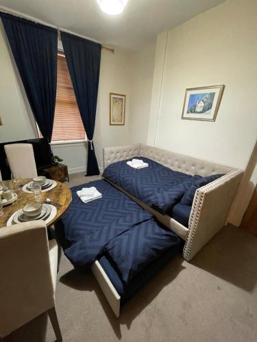 Quiet & Cosy City Flat Near Holyrood in Royal Mile