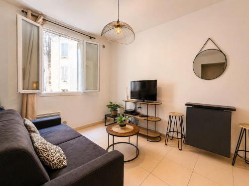 Nid Provencal Coeur Vieux Antibes Tout a Pied
