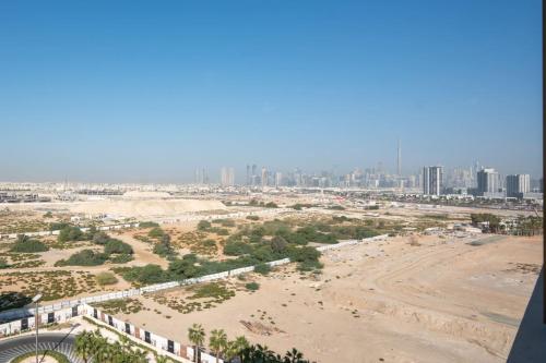 Modern 1-Bedroom Retreat in MBR City - image 4