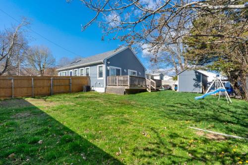 Point Judith Coastal Retreat - image 2