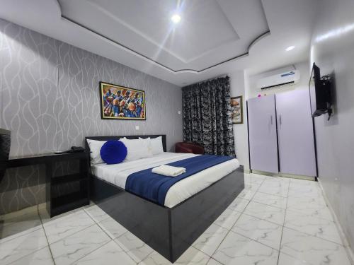 De Prominent Hotel & Suites