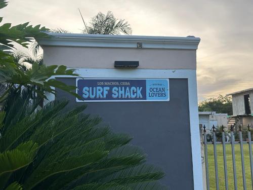 Los Machos surf shack