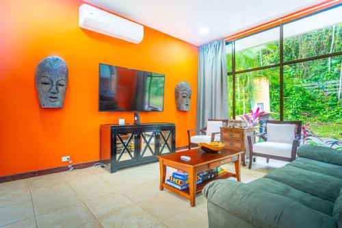 Sleep 10-pool-jungle-Jaco area-Private-5 bedroom in Tarcoles