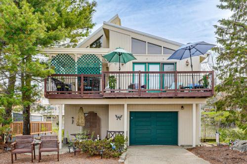 Private Beach Access! Lake Michigan Family Getaway in Ferrysburg