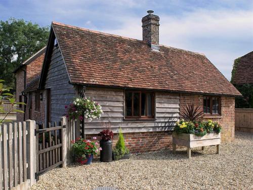 Iekārtas, 2 Bed in Romsey oc-48129 in West Wellow