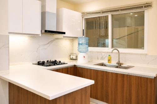 Luxury 2BR with Centaurus View & Balcony Elysium Tower - image 9