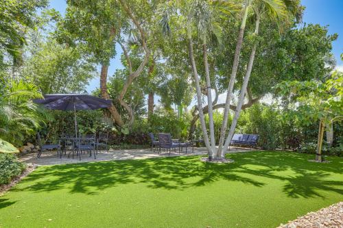 Vibrant North Palm Beach Home ~ 2 Mi to Beach! in North Palm Beach (FL)