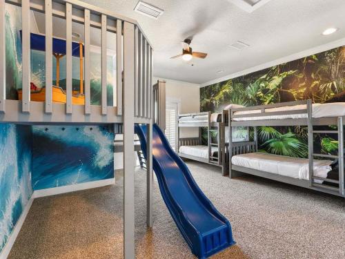 Indoor Pirate retreat with Elevator gameroom close to beach – khách sạn tại Gulf Beach