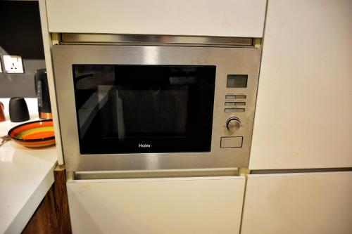 VINTAGE PENTHOUSE APARTMENT - GOLDCREST MALL By ALVIS SUITE - image 7