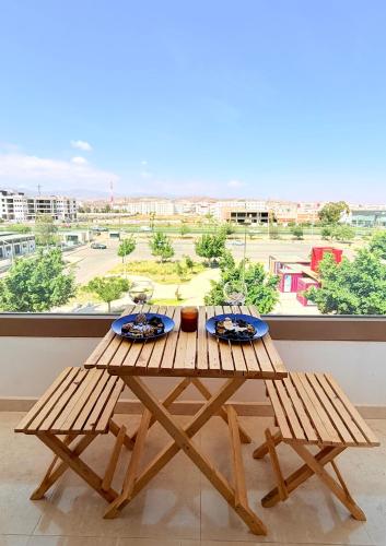 Stay with US in El Houda