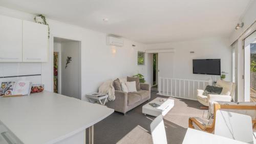 The Harbour Masters Cottage for Two in Tairua