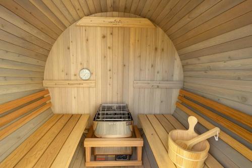 Luxury Wellness & Fun - Hot Tub Sauna Gym Casino Billiards in Love Field vliegveld