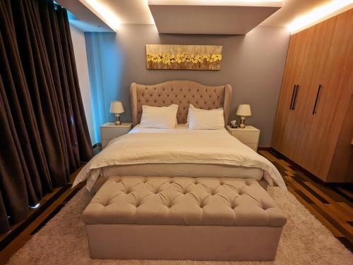 Presidential One-Bed Apartment - Goldcrest Mall and Residency - image 7