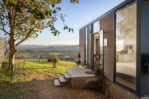 Nichol Road Hideaway at Annies Retreat by Tiny Away in Yackandandah