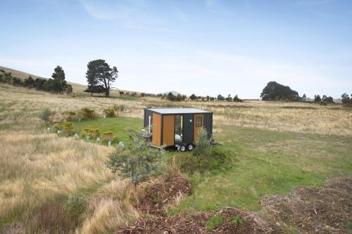 Tiny Regen Farm Stay by Tiny Away in Allendale