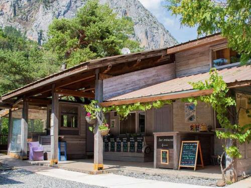 Mobil-home convivial, animaux acceptés - 4 pers. - API-1-52-2743 (Mobil-home convivial, animaux acceptes - 4 pers. - API-1-52-2743) in Molans Revela