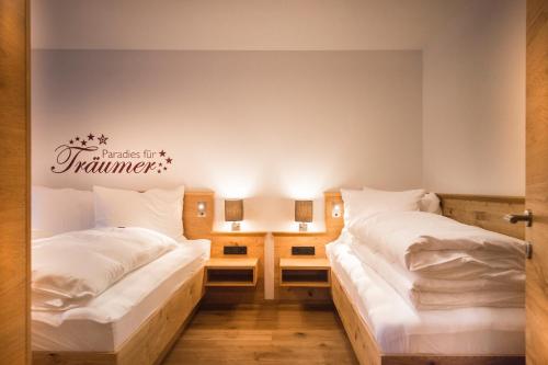 1 king bed, 1 twin bed, 1 sofa bed