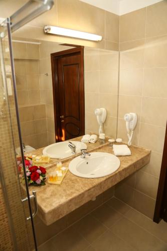 Hotel Carmen - image 2