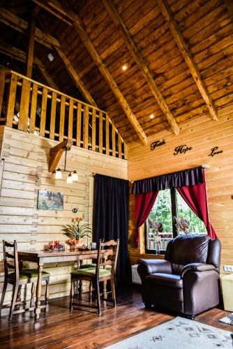 Удобства, The Little Mountain Cabin in Turnu Ruieni