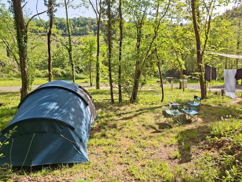 Tent Pitch - Emplacement pour tente - Staanplaats voor tent - on Small Campsite in Saint Robert, 193 in Segonzac (Limousin)