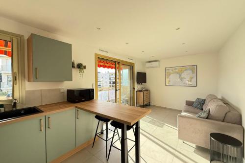Studio moderne et lumineux à 2 pas des plages