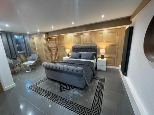 Hendham House - Near Etihad Stadium, CoOp Live Arena, AO Arena, Piccadilly Train Station & Manchester City Centre, Manchester
