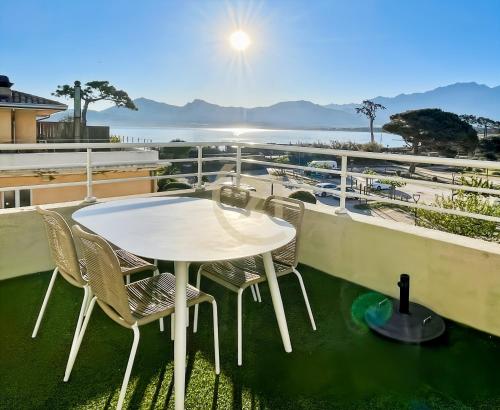 Saint-Philippe T3 with ocean view, terrace, beach within walking distance