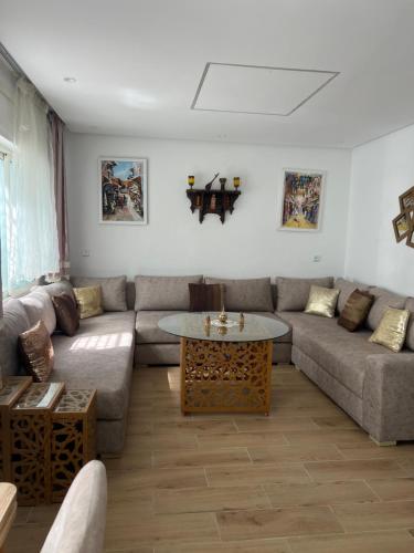 Family home Ocean road Rabat – khách sạn tại Hay Riad