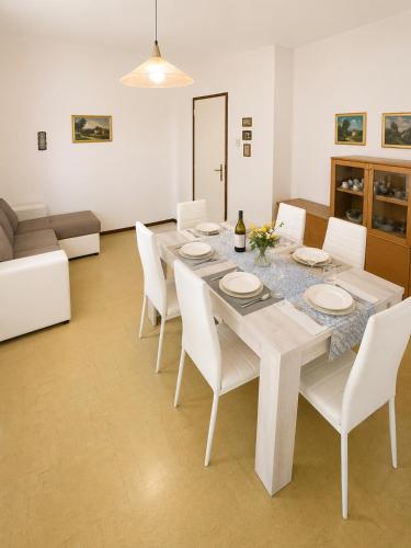 Adriatico - BIG 2 Bedrooms, 2 Bathrooms Apartment- Agenzia Cocal