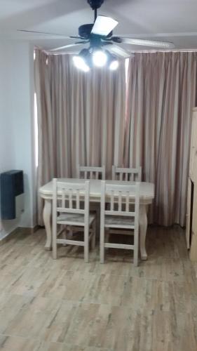 สิ่งอำนวยความสะดวก, Estudio en Edificio Alnes in มาร์เดลพลาตา