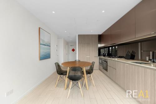 Green Square 2BR Station, Woolworths Parking in Zetland