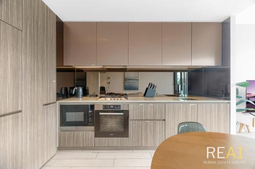 Green Square 2BR Station, Woolworths Parking in Zetland