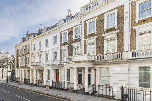 Chic flat near Buckingham Palace & Victoria - image 13
