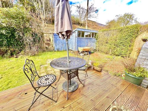 Cosy Crinan Cottage - Pet Friendly, Wetroom, Garden in Crinan