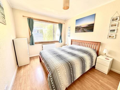 Cosy Crinan Cottage - Pet Friendly, Wetroom, Garden in Crinan