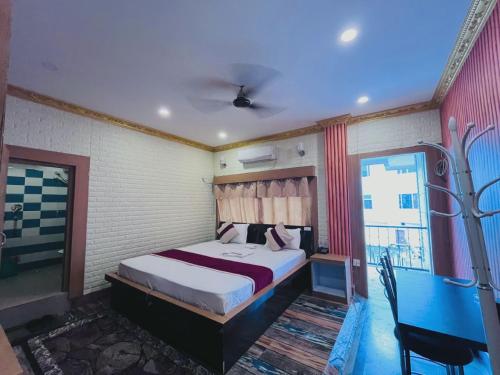 View, Hotel Aanandalok in Birtamode