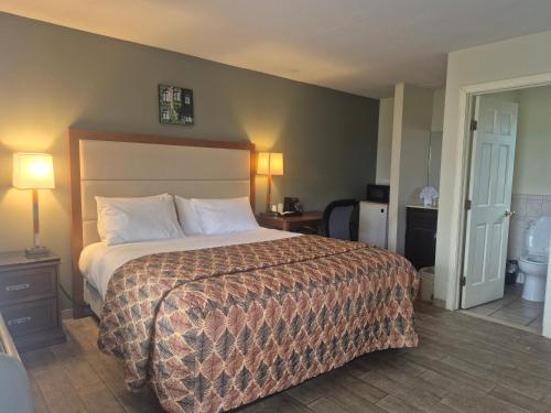Maple leaf motel