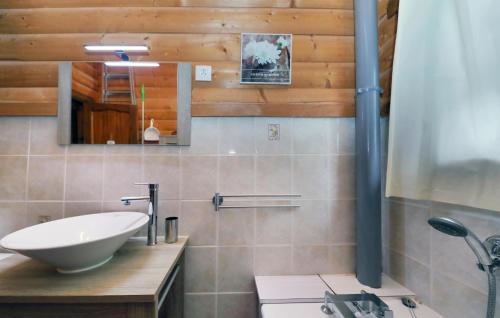 1 Bedroom Gorgeous Apartment In Gerardmer - image 2