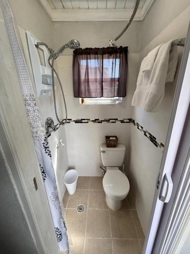 Cozy waterfront studio overlooking upscale marina - Nassau - image 2