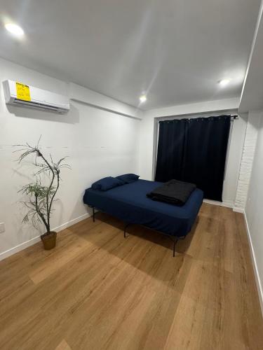 Private Studio Near USC & LA Coliseum - image 5