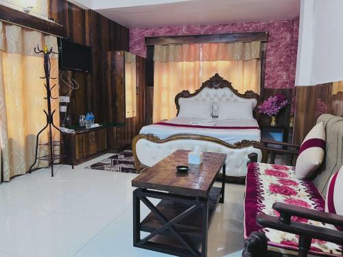 Hotel Aanandalok in Birtamode