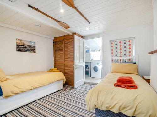 Apostles Back House - Uk37313 in Lochranza