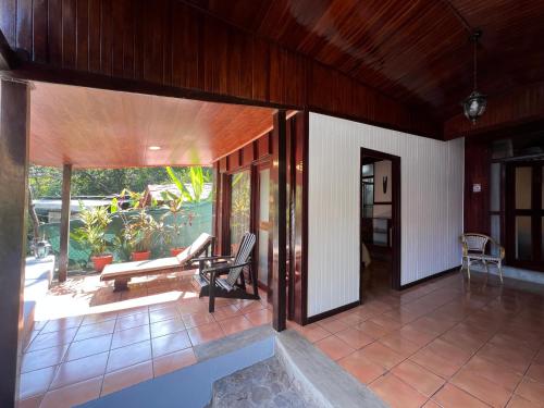 花園酒店 (Hotel El Jardin) in 蒙提祖馬