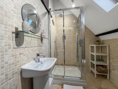Baño, Hidden Cottage in Yarm